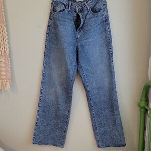 Universal Thread High Rise Wide Leg Ultra Trendy Blue Jeans With Frayed Hem